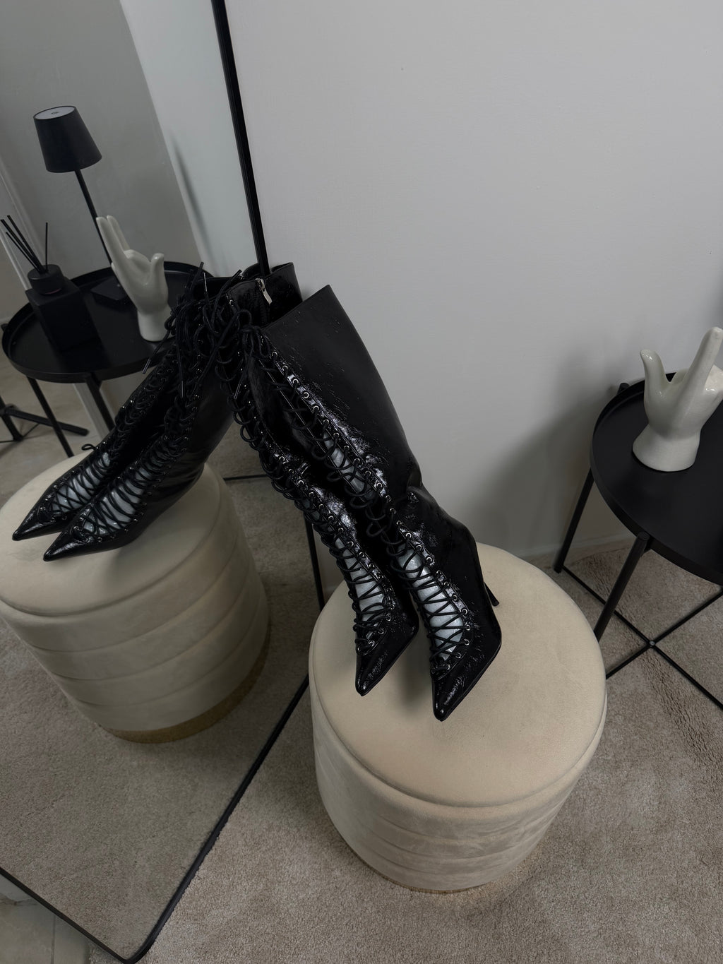 TACCO STRINGATO NERO LUCIDO
