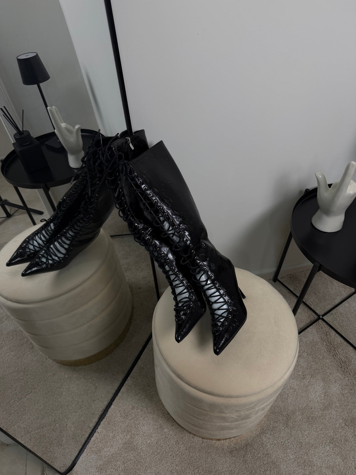 TACCO STRINGATO NERO LUCIDO