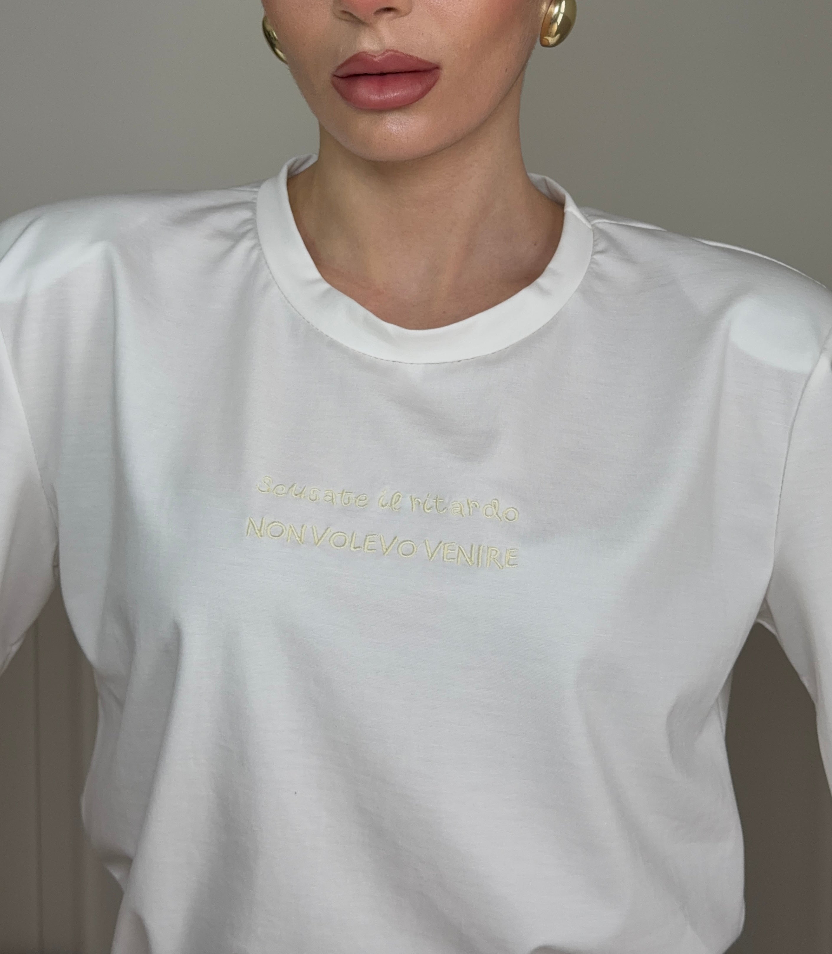 T-shirt CON SCRITTA