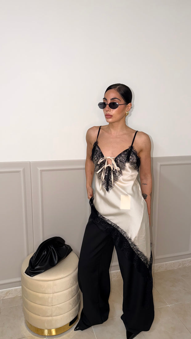 <p><strong>Your wardrobe’s new obsession</strong></p>