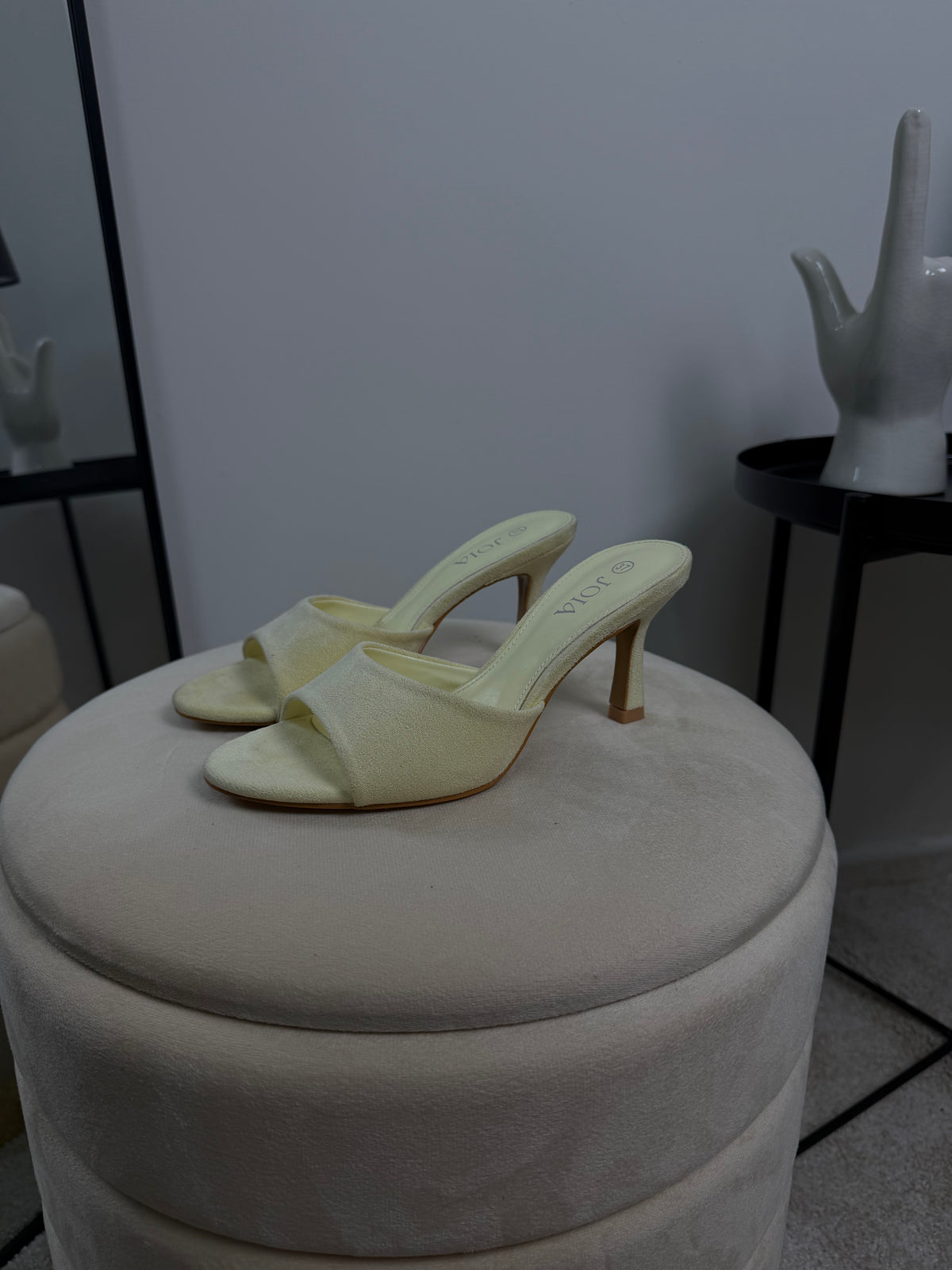 TACCHI MULES IN CAMOSCIO YELLOW