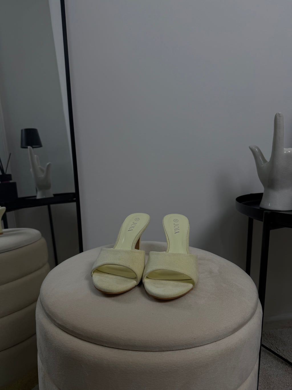 TACCHI MULES IN CAMOSCIO YELLOW