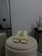 TACCHI MULES IN CAMOSCIO YELLOW
